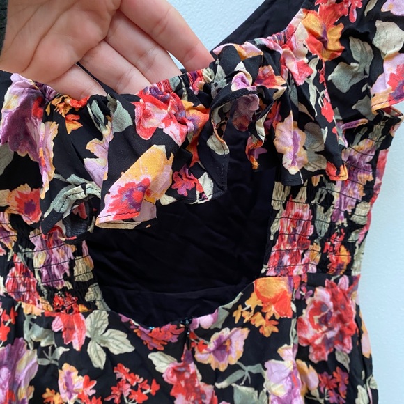 KIMCHI BLUE Floral Romper - Picture 6 of 8